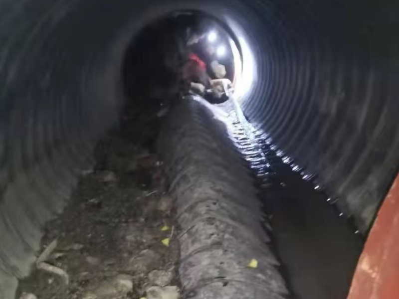 梅江专业修马桶…更换水箱件马桶盖软连接法兰地漏蹲坑